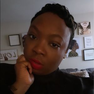 Meet your Posher, Chrystal